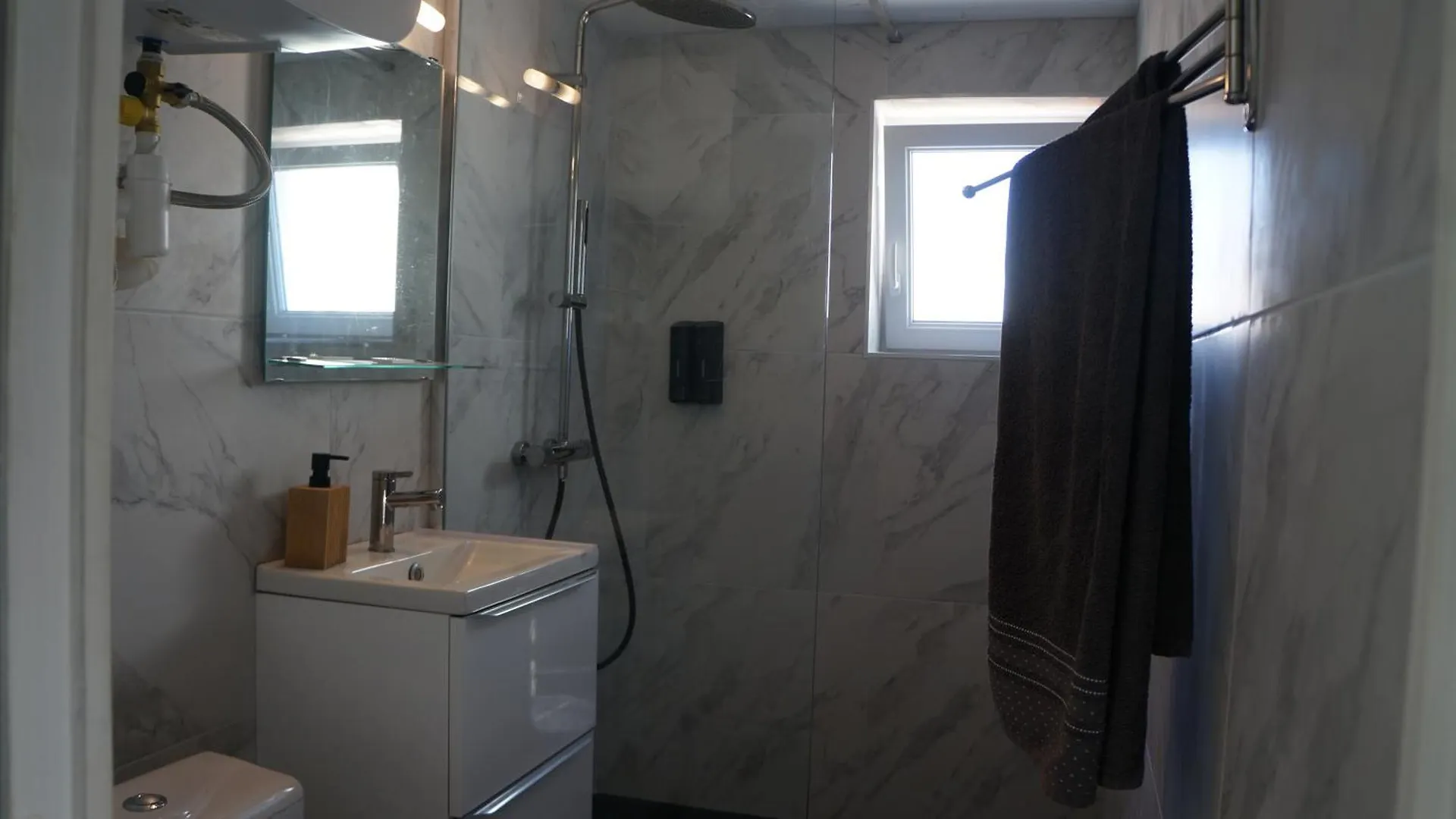 Charming Seaside Condo Ensues-la-Redonne Hébergement de vacances